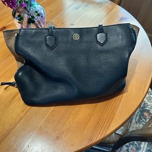 Tory Burch ‘Robinson’ Side Zip Pebbled Leather Tote - EUC